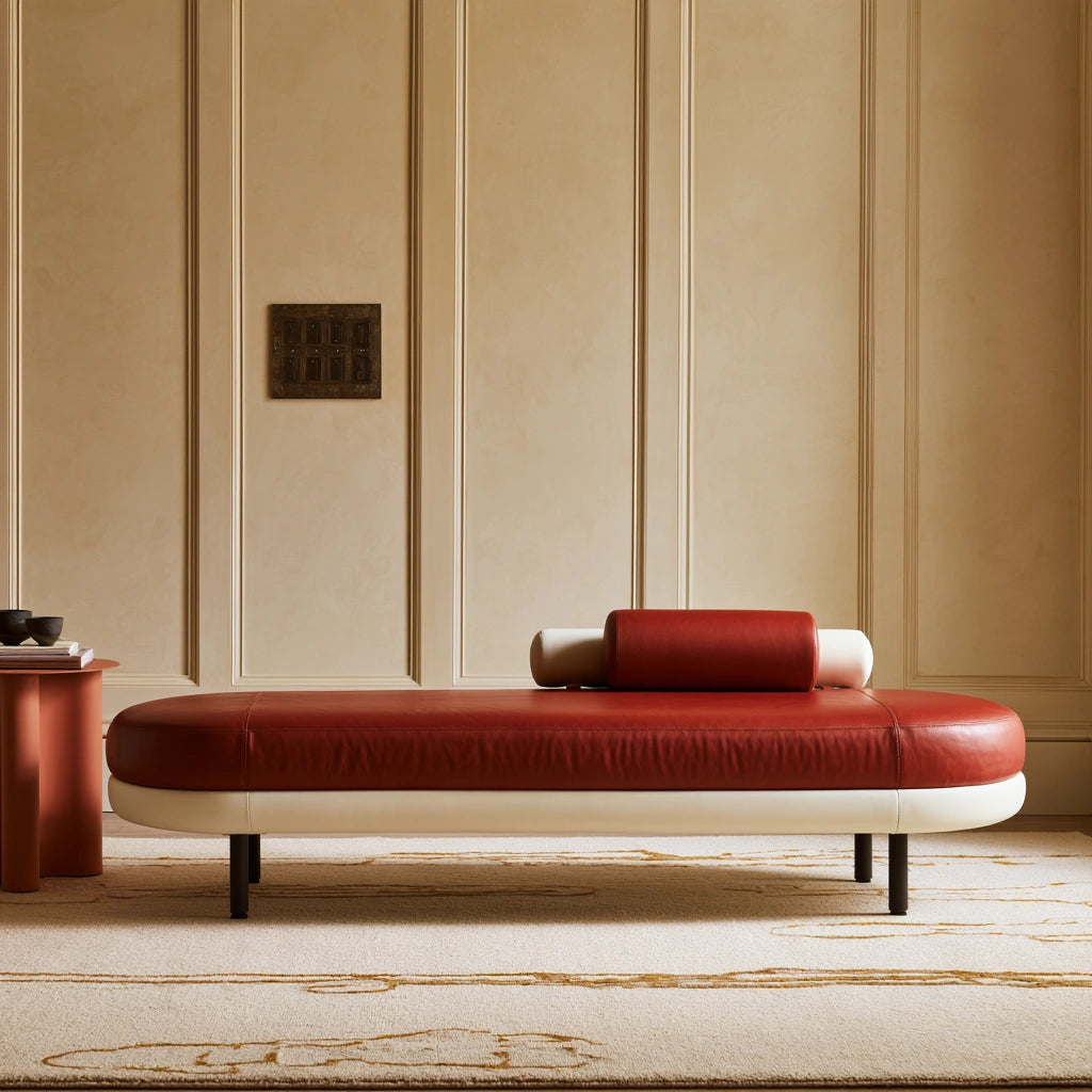 Modernes Tagesbett, mit klarer Formgebung, Farbe: rot und creme